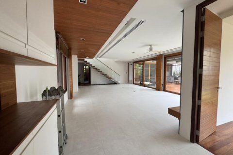 4 bedrooms House in Bangkok, Thailand No. 96431 13