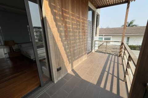 4 bedrooms House in Bangkok, Thailand No. 96431 4