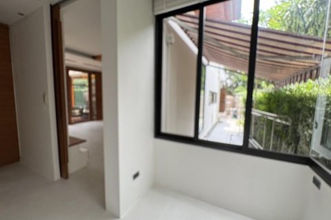 4 bedrooms House in Bangkok, Thailand No. 96431 7