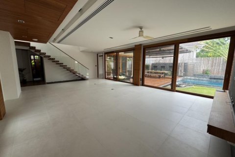 4 bedrooms House in Bangkok, Thailand No. 96431 12