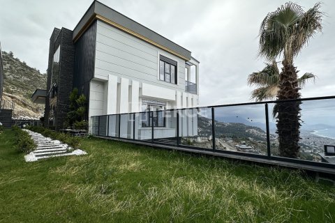 5 bedrooms Villa in Alanya, Turkey No. 13816