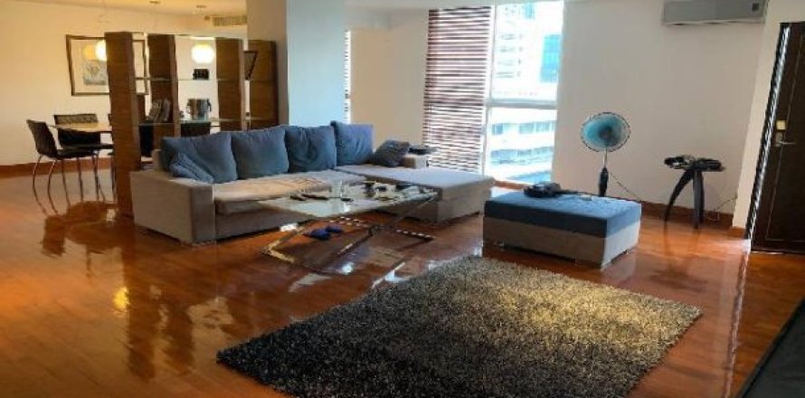 3 bedrooms Apartment in Bangkok, Thailand No. 98126