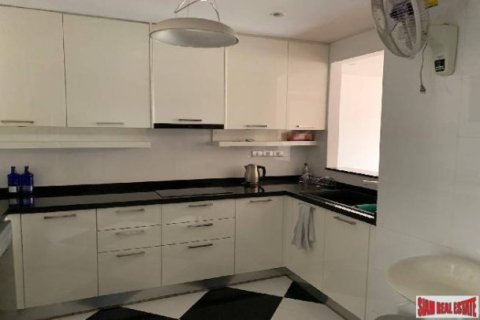 3 bedrooms Apartment in Bangkok, Thailand No. 98126 23