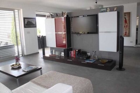 5 bedrooms Villa in Limassol, Cyprus No. 100762 5