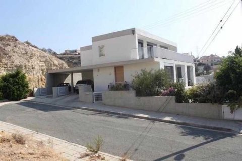 5 bedrooms Villa in Limassol, Cyprus No. 100762 1