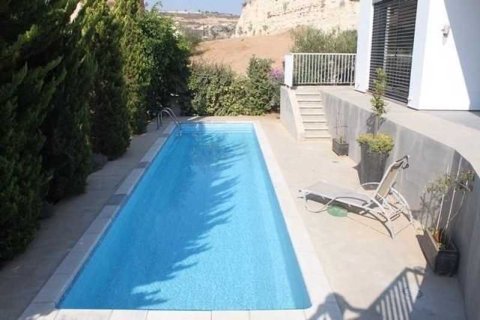 5 bedrooms Villa in Limassol, Cyprus No. 100762 2