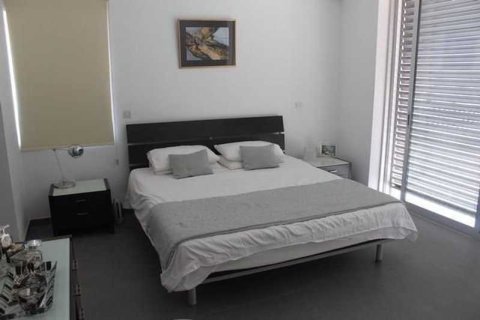 5 bedrooms Villa in Limassol, Cyprus No. 100762 11
