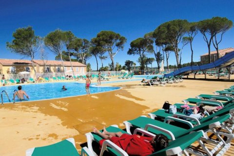 2 bedrooms House in Calvisson, France No. 69439 18