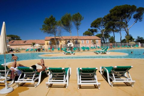 2 bedrooms House in Calvisson, France No. 69439 14