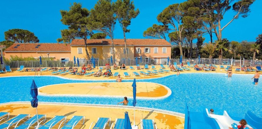 2 bedrooms House in Calvisson, France No. 69439