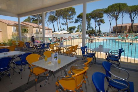 2 bedrooms House in Calvisson, France No. 69439 9