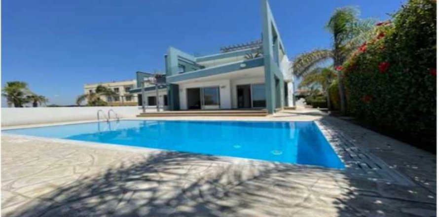 3 bedrooms Apartment in Pervolia, Cyprus No. 103038