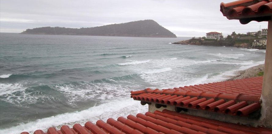 410m² Building in Thasos, Greece No. 60444