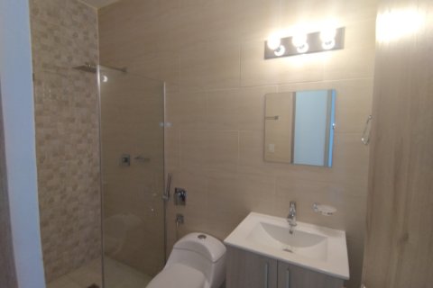 3 bedrooms Apartment in Panama City, Panama No. 110094 2