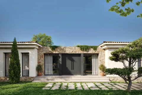 5 bedrooms Villa in Mougins, France No. 79363 3