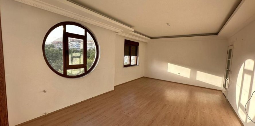 Квартира с 4 комнатами в Аланья, Турция №120746