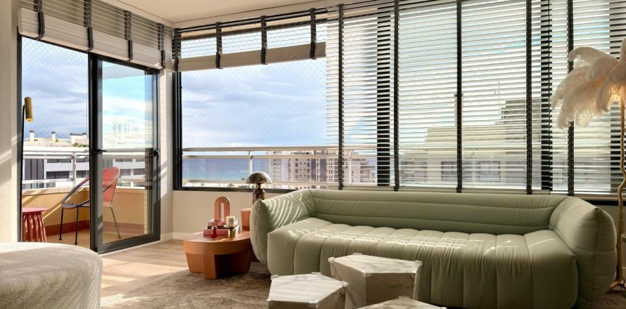 3 bedrooms Penthouse in Alicante, Spain No. 124652