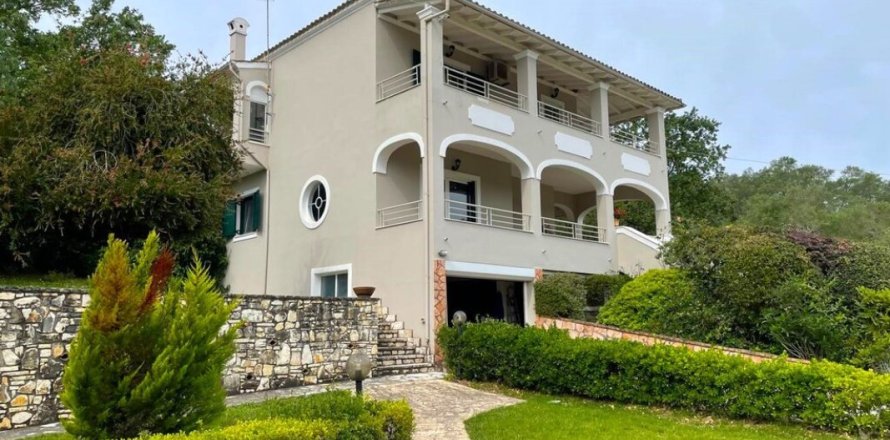 3 bedrooms Villa in Corfu, Greece No. 78202