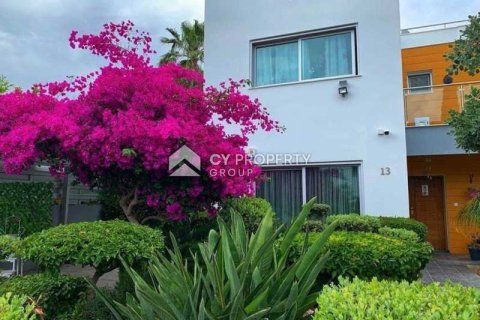 Дом с 5 спальнями в Гермасойя, Кипр №75837 1