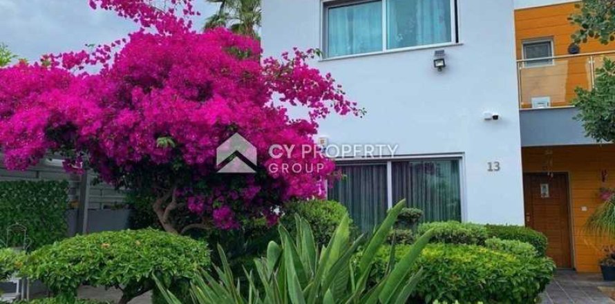 Дом с 5 спальнями в Гермасойя, Кипр №75837