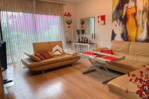 Дом с 5 спальнями в Гермасойя, Кипр №75837 4