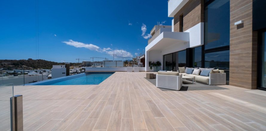 Вилла с 4 спальнями в Бенидорм, Испания №111517