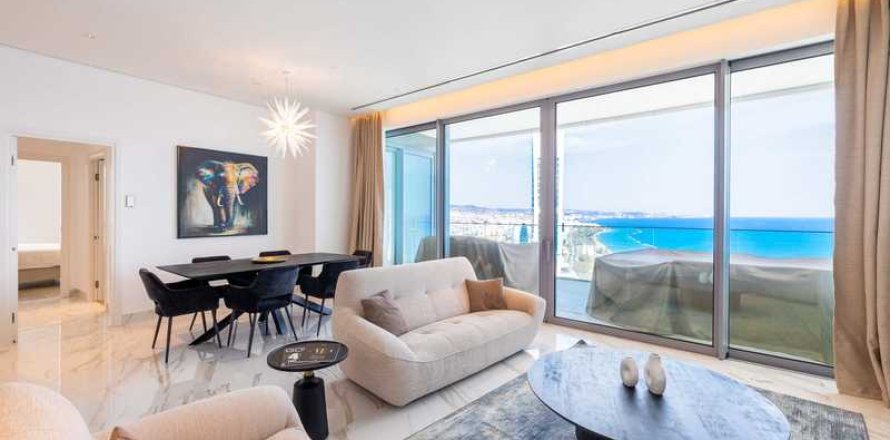 3 bedrooms Apartment in Limassol, Cyprus No. 103774