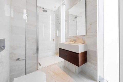 3 bedrooms Apartment in Limassol, Cyprus No. 103774 13