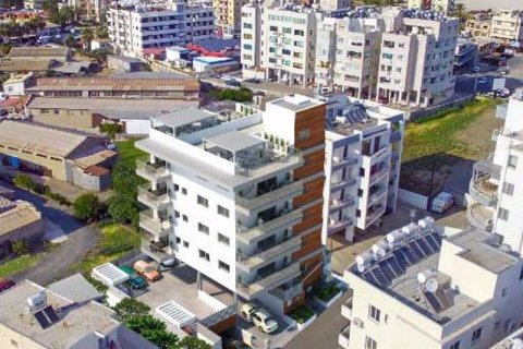 2 dormitorios Apartment en Larnaca, Cyprus No. 64823 11