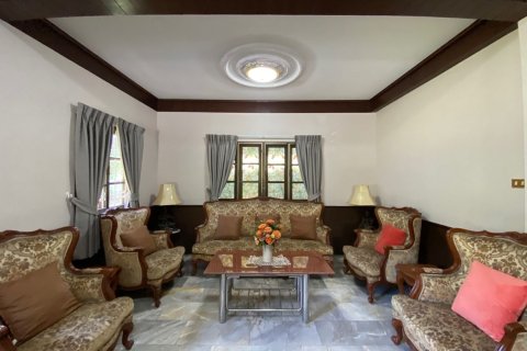 4 bedrooms House in Chiang Mai, Thailand No. 98182 10
