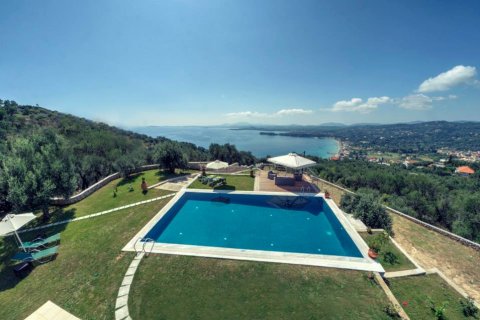 7 rooms Villa in Corfu, Greece No. 60553 9