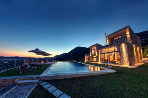 7 rooms Villa in Corfu, Greece No. 60553 5