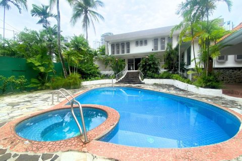 4 bedrooms House in Panama City, Panama No. 110159 11