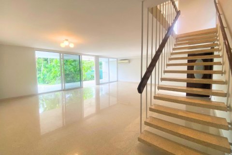 4 bedrooms House in Panama City, Panama No. 110159 12