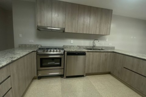 4 bedrooms House in Panama City, Panama No. 110159 8