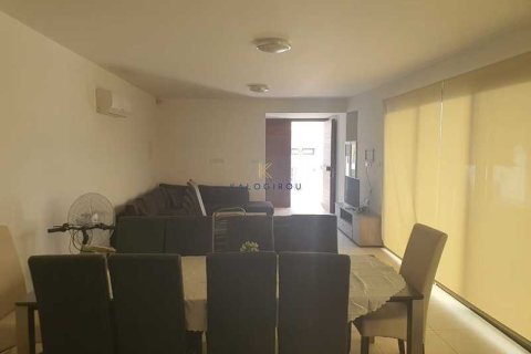 Дом с 3 спальнями в Ларнака, Кипр №76418 4