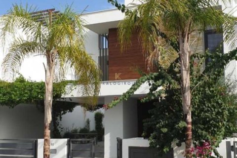 Дом с 3 спальнями в Ларнака, Кипр №76418 1