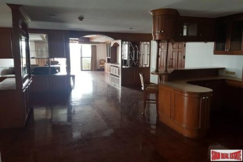 3 bedrooms Apartment in Bangkok, Thailand No. 96858 14