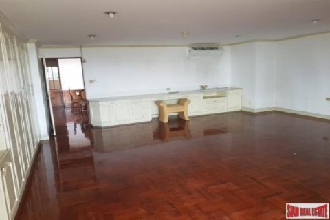 3 bedrooms Apartment in Bangkok, Thailand No. 96858 16
