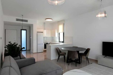 3 bedrooms House in Limassol, Cyprus No. 79407 2