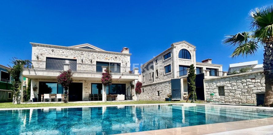 6 bedrooms Villa in Bich Dong, Vietnam No. 75896