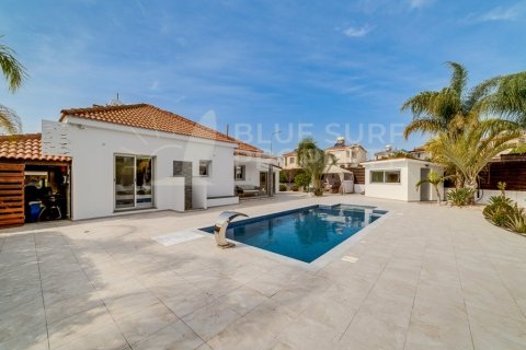 4 bedrooms Bungalow in Ayia Napa, Cyprus No. 82956 16