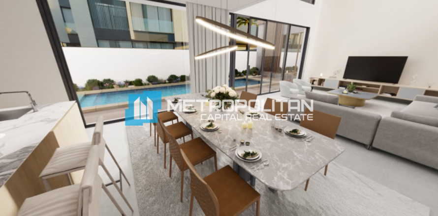 6 bedrooms Villa in Bavaria Town, Vietnam No. 110074