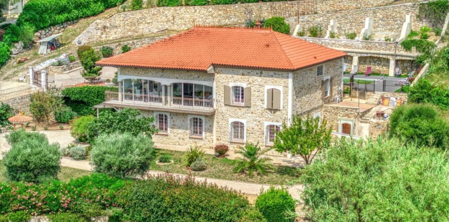 5 bedrooms Villa in Le Tignet, France No. 67934