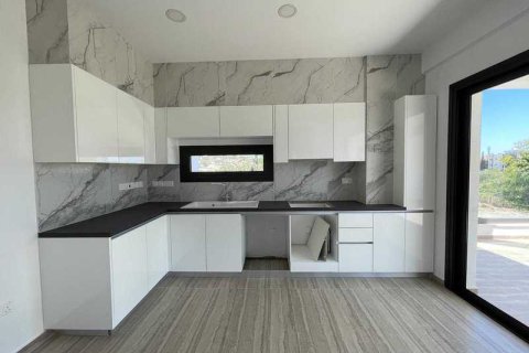 3 bedrooms Apartment in Germasogeia, Cyprus No. 43532 3