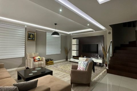 4 bedrooms Villa in Binh Duong, Vietnam No. 16153 2