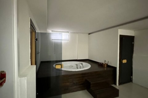 4 bedrooms Villa in Binh Duong, Vietnam No. 16153 11