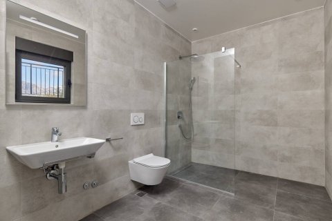 5 bedrooms Villa in Prcanj, Montenegro No. 67032 17