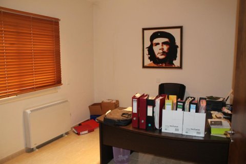 4 bedrooms Villa in Limassol, Cyprus No. 105902 6