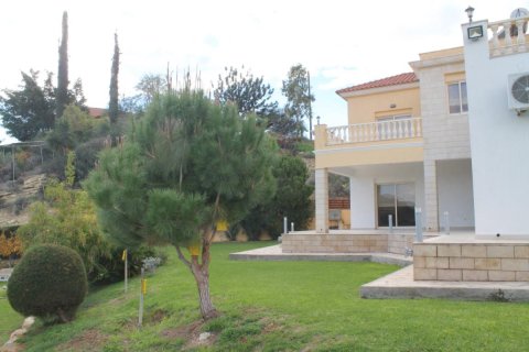 4 bedrooms Villa in Limassol, Cyprus No. 105902 8